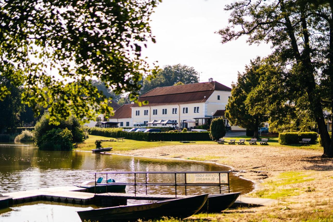 Resort Lesak Хлум у Требоне Екстериор снимка