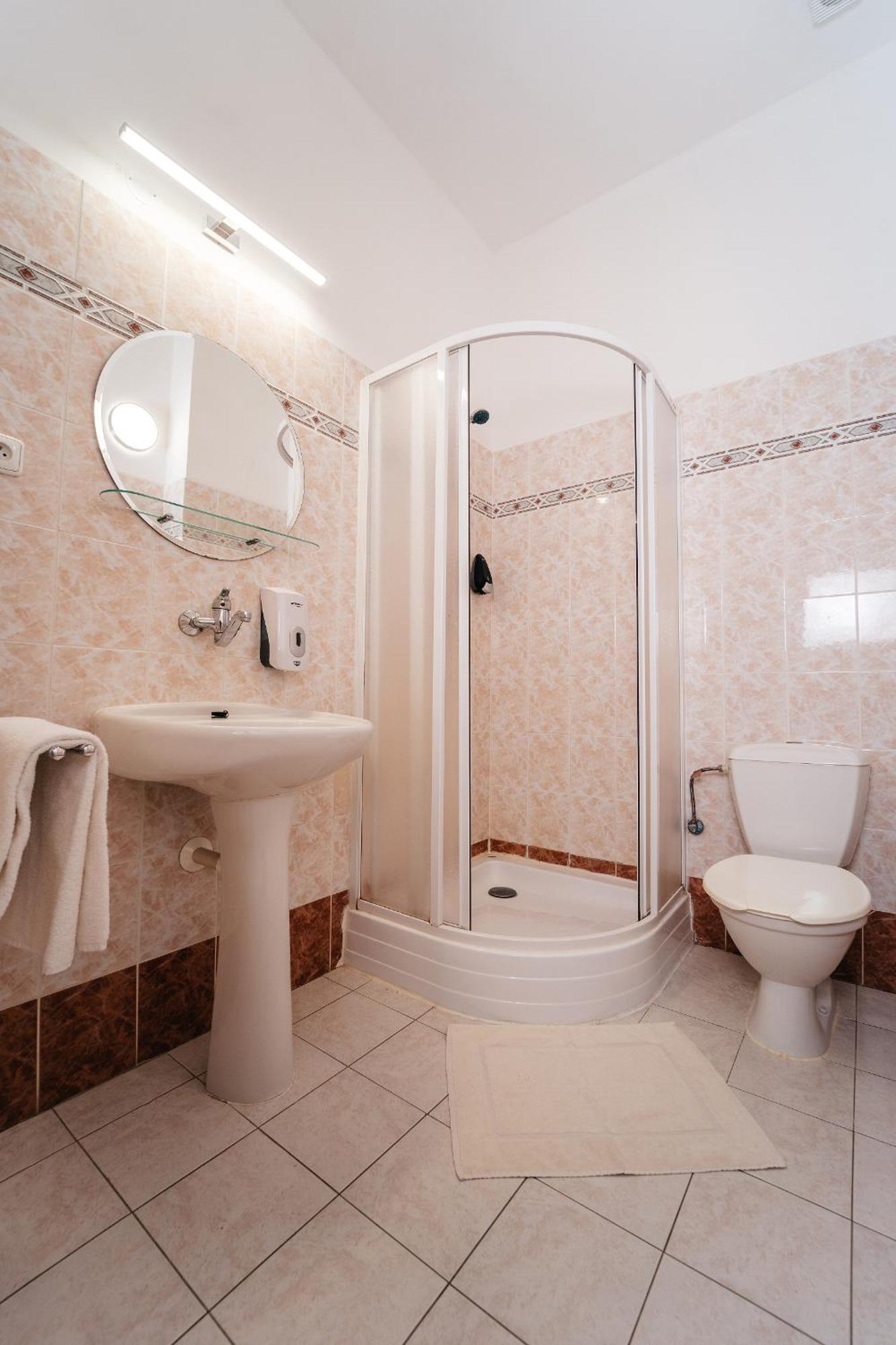 Resort Lesak Хлум у Требоне Екстериор снимка